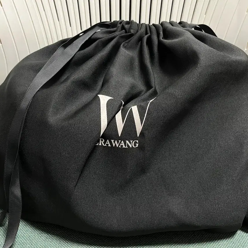 [BUNJANG] Vera Wang Crossaint Crossbody Bag / 베라왕 크루아상 크로스백