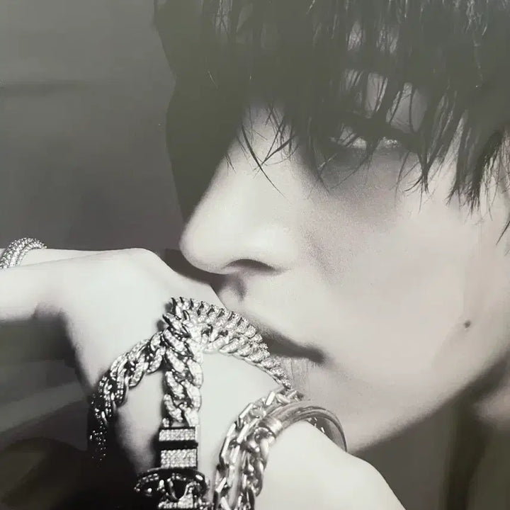 [BUNJANG] ATEEZ Mingi Marie Claire October 2024 Split Set / 에이티즈 민기 잡지 분철 마리끌레르 2024년 10월호