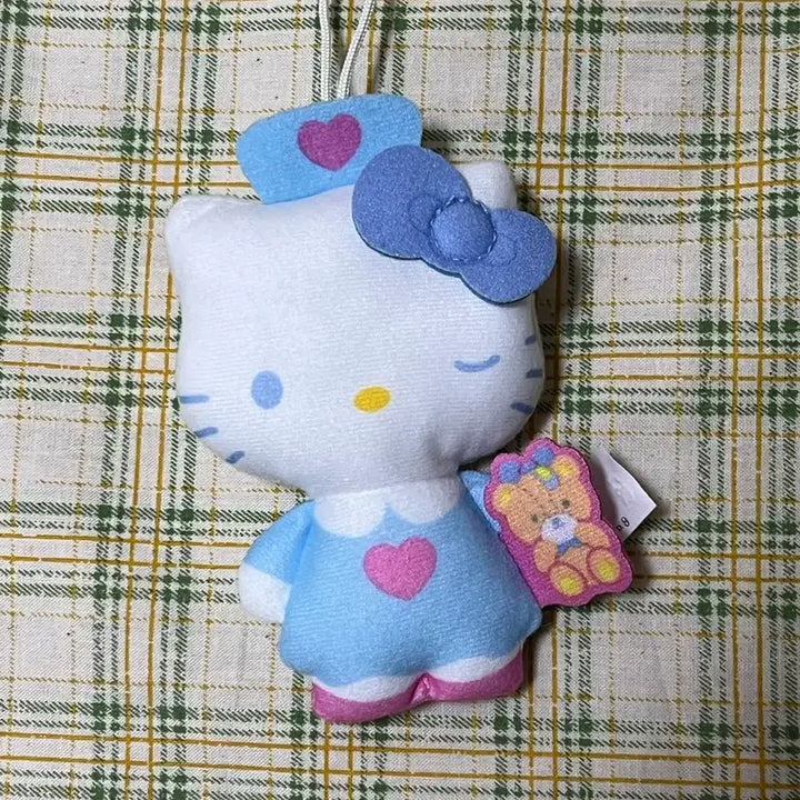 [BUNJANG] McDonald's Hello Kitty 50th Anniversary Nurse Figure / 맥도날드 해피밀 키티 50주년 랜덤인형 간호사