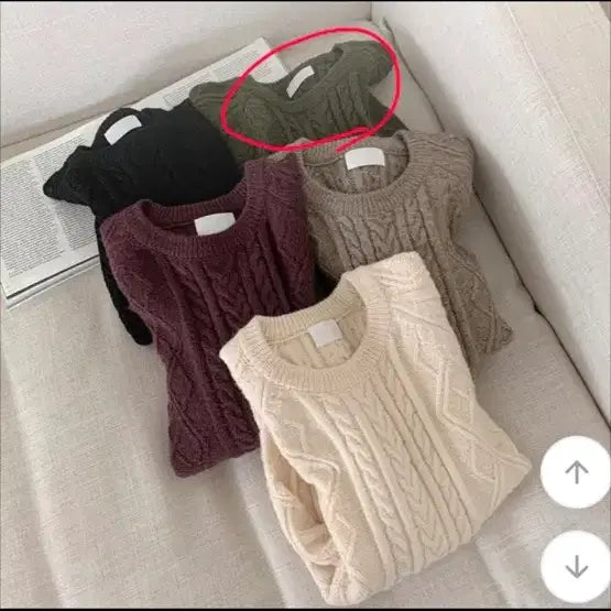 [BUNJANG] Ably Cable Knit Sweater (Khaki) / 에이블리 꽈배기 니트 스웨터 (카키)