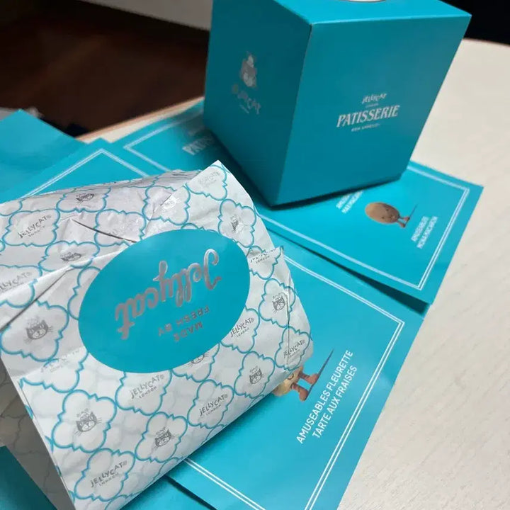 [BUNJANG] Jellycat Strawberry Pie Plushie / 파리 한정판 젤리캣 딸기파이