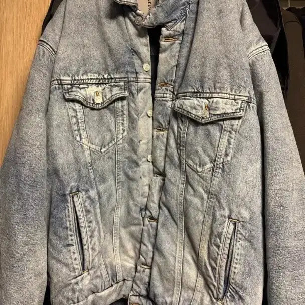 [SOLD OUT] 발렌시아가 패디드자켓44  오늘만 직거래급처