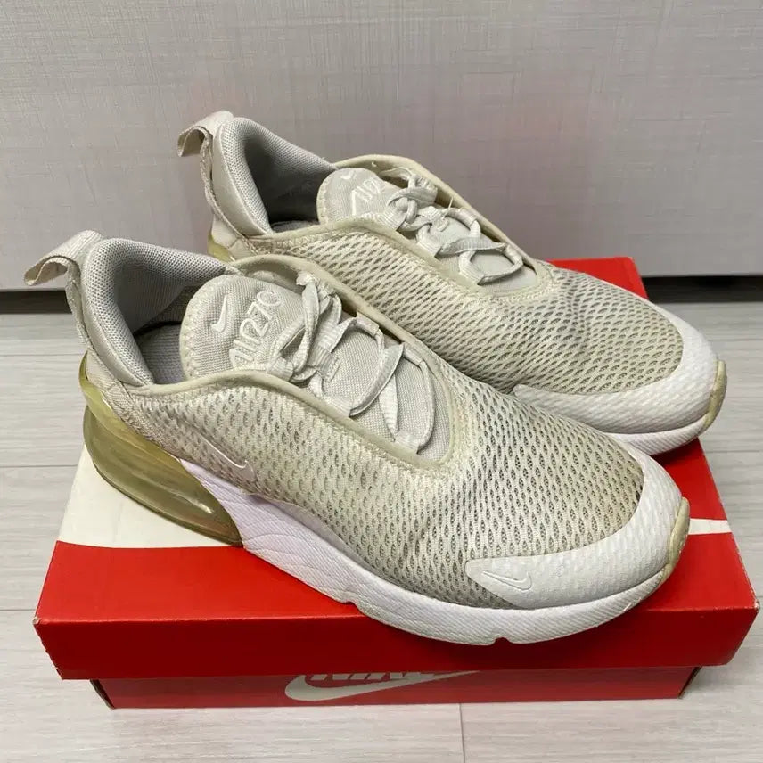 [BUNJANG] Nike Air Max 270 Sneakers / 나이키 에어맥스270 220사이즈
