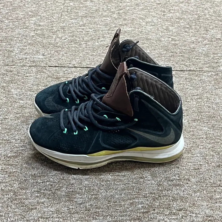 [BUNJANG] Nike LeBron 10 EXT Black Suede Basketball Shoes / 나이키 르브론 10 EXT 블랙 스웨이드 농구화 265
