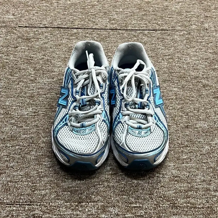 [SOLD OUT] 뉴발란스 740v2 운동화 245mm