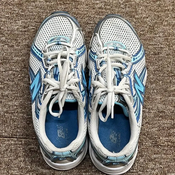 [SOLD OUT] 뉴발란스 740v2 운동화 245mm