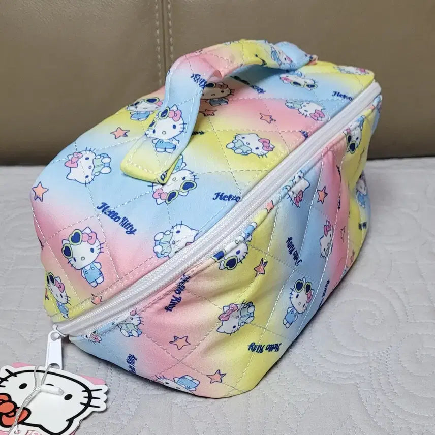 [BUNJANG] Hello Kitty Quilted Pastel Square Pouch / 헬로키티 퀼팅 파스텔 사각 파우치