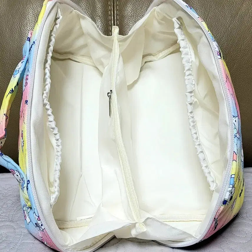 [BUNJANG] Hello Kitty Quilted Pastel Square Pouch / 헬로키티 퀼팅 파스텔 사각 파우치