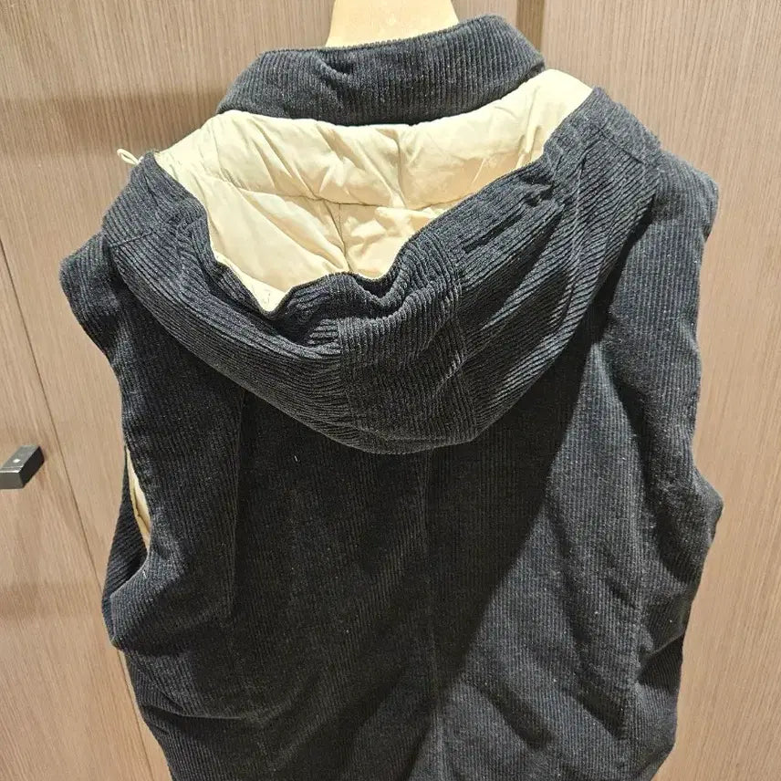 [BUNJANG] Brunello Cucinelli Corduroy Goose Down Vest / 브루넬로쿠치넬리 코듀로이 구스다운 패딩 베스트