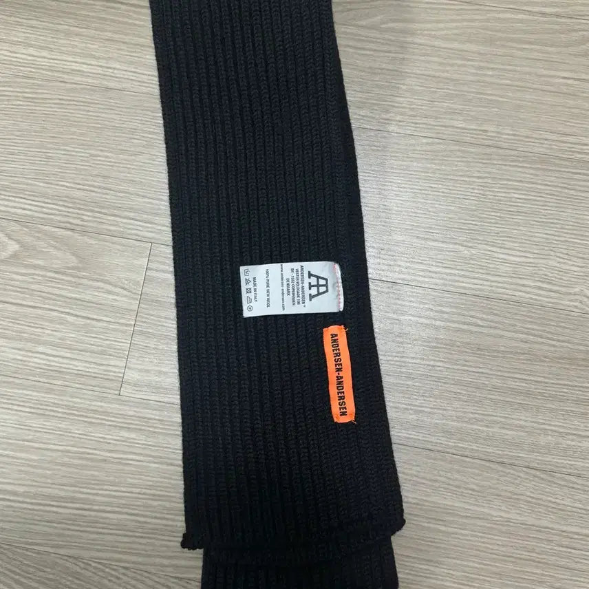 [BUNJANG] Andersen Andersen Black Muffler / 안데르센안데르센 블랙 머플러