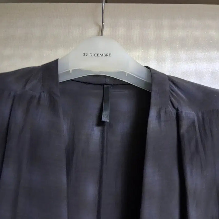 [BUNJANG] Jehee Sheen Shin Jaehee Collarless Cardigan / jeheesheen 재희신 신재희 디자이너 카라리스 가디건 팝니다.