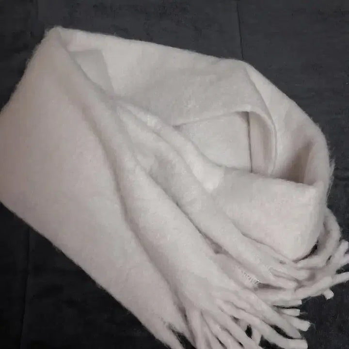 [BUNJANG] White Scarf / 흰색 머플러 목도리