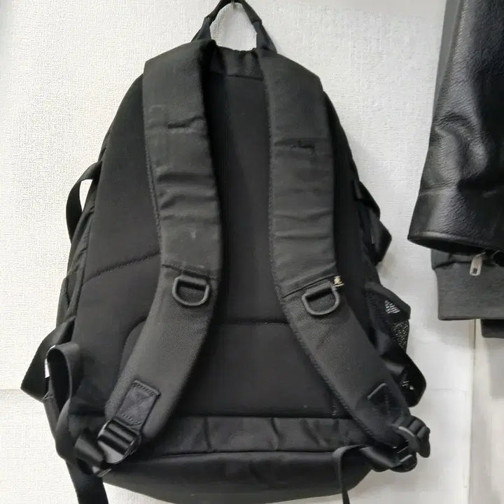 [BUNJANG] Kangol Black Backpack / 캉골 블랙 백팩 가방