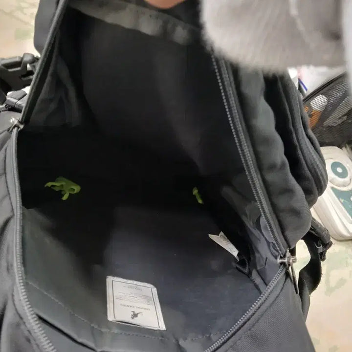 [BUNJANG] Kangol Black Backpack / 캉골 블랙 백팩 가방