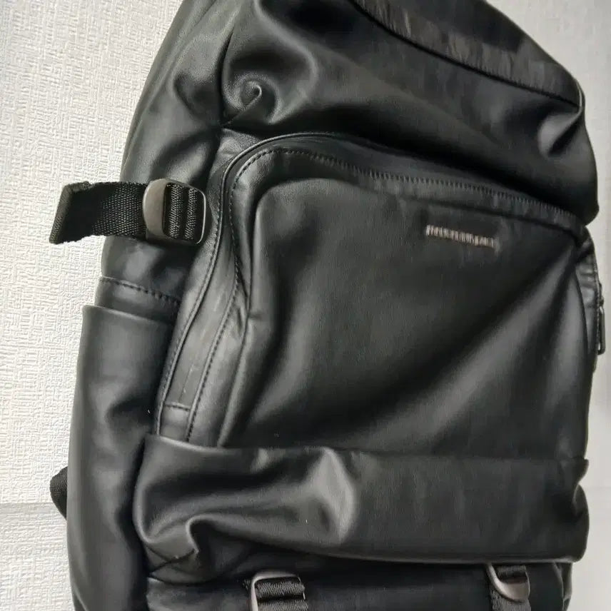 [BUNJANG] Mandarin Duck Black Backpack / 만다리나덕 블랙 백팩 가방