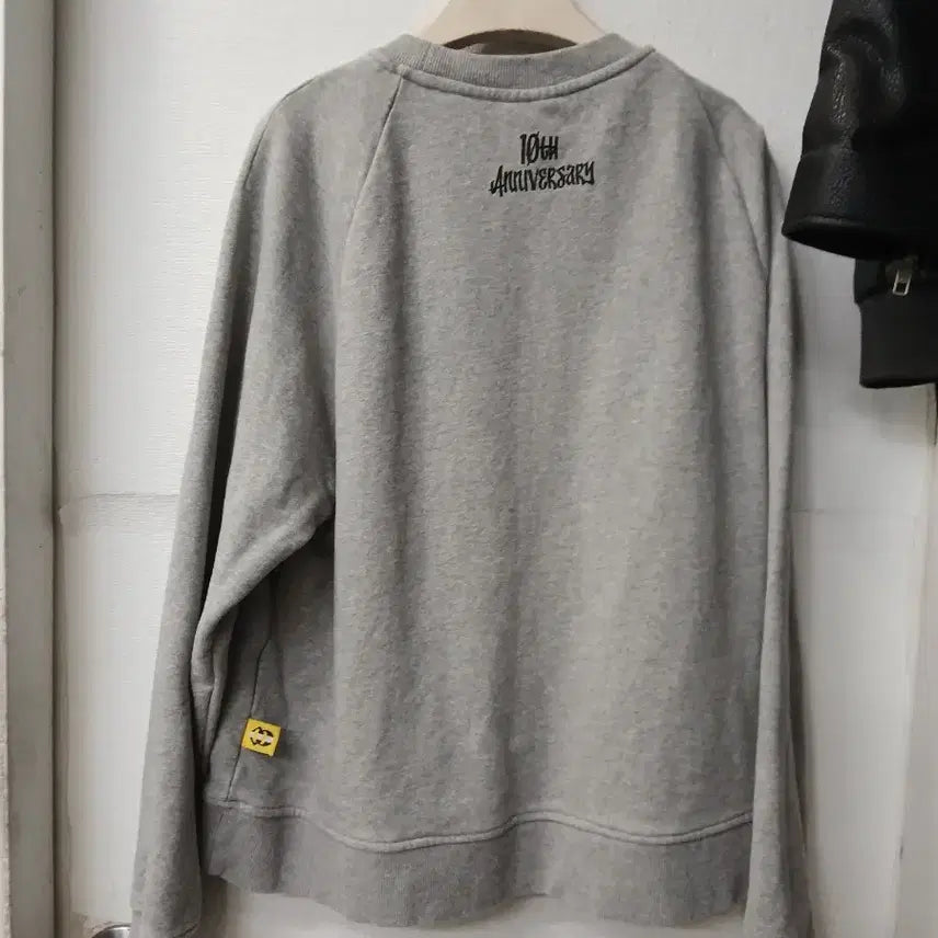 [SOLD OUT] 럭키슈에뜨 회색 맨투맨 티셔츠 38