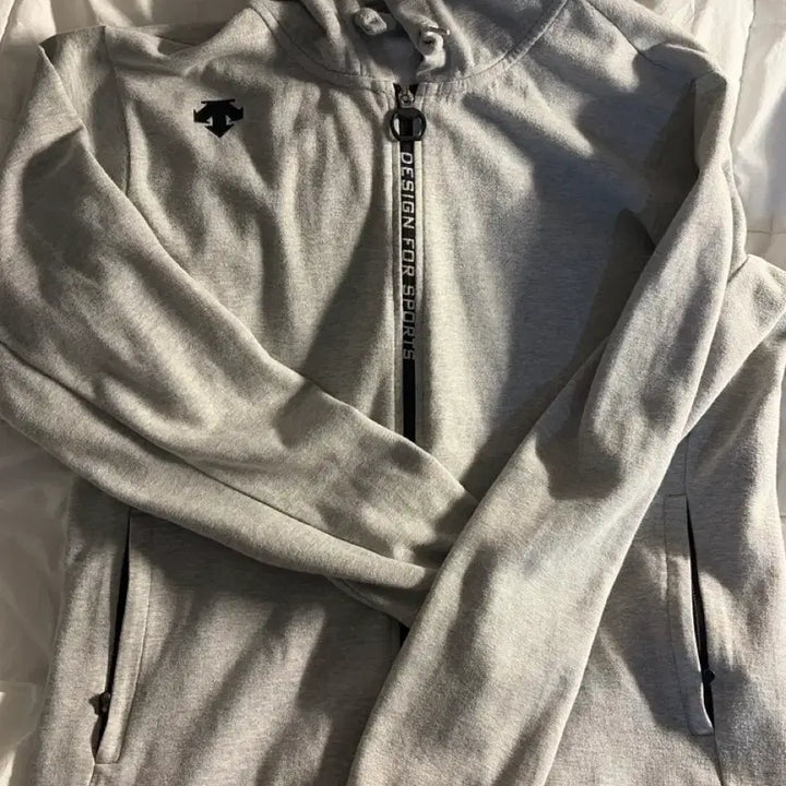 [BUNJANG] Descente Hoodie Zip-up / 데상트 후드집업 판매 교신 교환