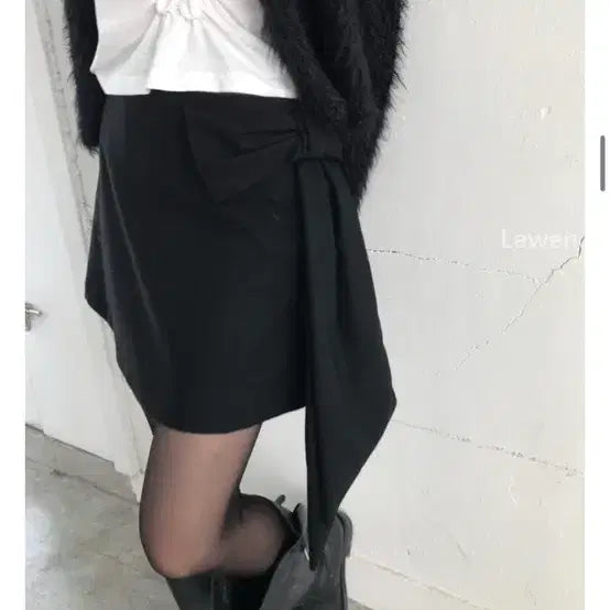 [BUNJANG] We Are 25FW Lean Ribbon Skirt Black M / 위아 25FW 리안 스커트 리본 스커트 블랙 M