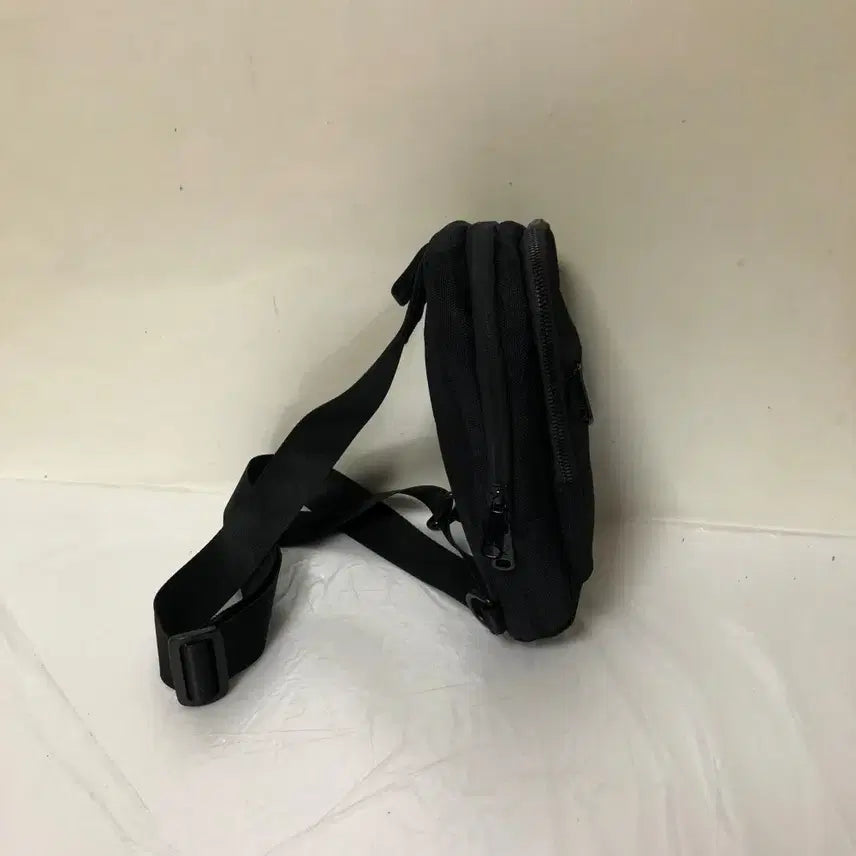 [BUNJANG] Kangol Sling Bag / 캉골 슬링백@9970