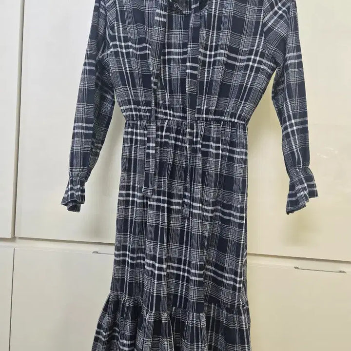 [BUNJANG] Black Long Sleeved Shirred Checkered Dress / 체크 롱 원피스 긴팔 셔링 블랙