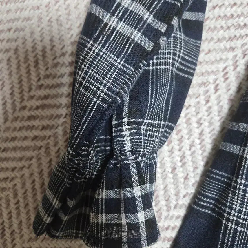 [BUNJANG] Black Long Sleeved Shirred Checkered Dress / 체크 롱 원피스 긴팔 셔링 블랙