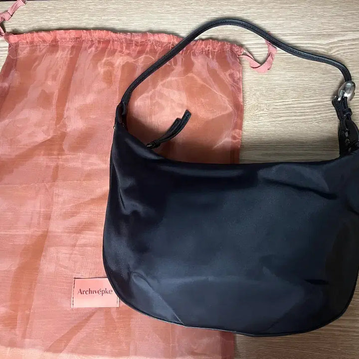 [BUNJANG] Archive App Love Moon (Nylon Black) / 아카이브앱크 러브문(나일론 블랙)