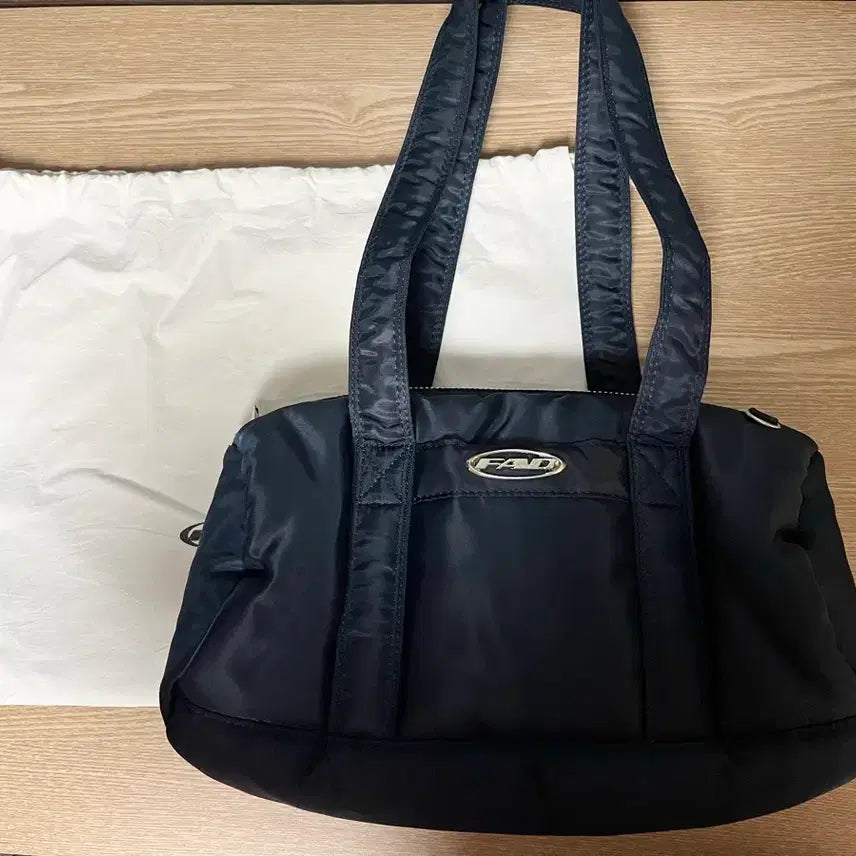 [BUNJANG] FAD Satin Shoulder Bag (Navy) / FAD 에프에이디 새틴 숄더백(네이비)
