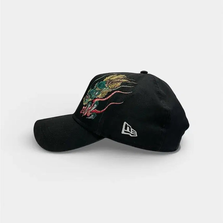 [BUNJANG] New Era Masumi Ishikawa Dragon Embroidered Twill Cap / 뉴에라 X 마수미 이사카와 스카잔 볼캡 드래곤 자수 트윌캡