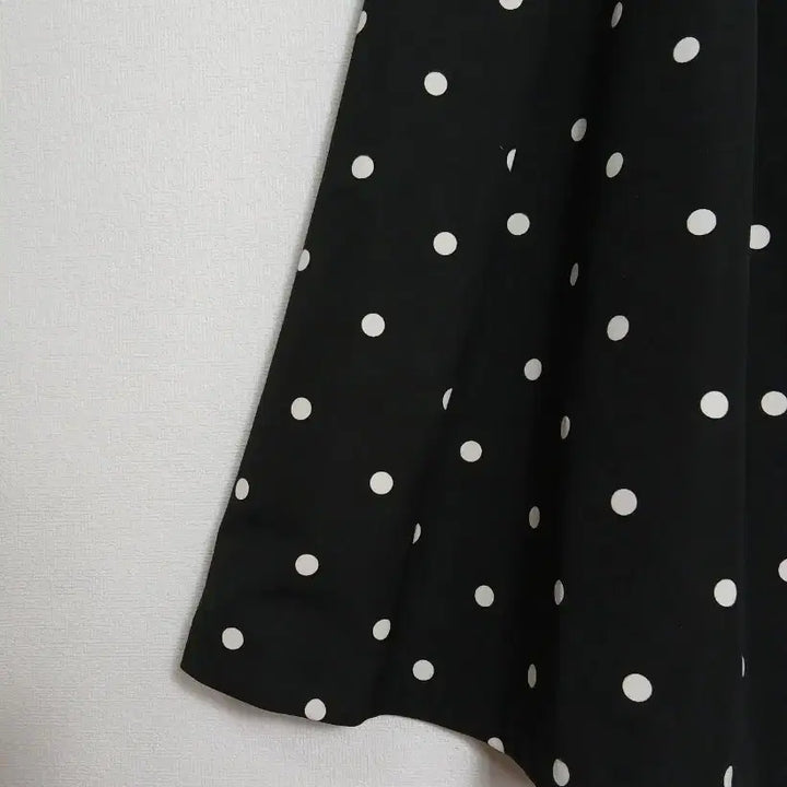 [BUNJANG] The Edge Dot Skirt 66 / 더엣지. 도트스커트. 66