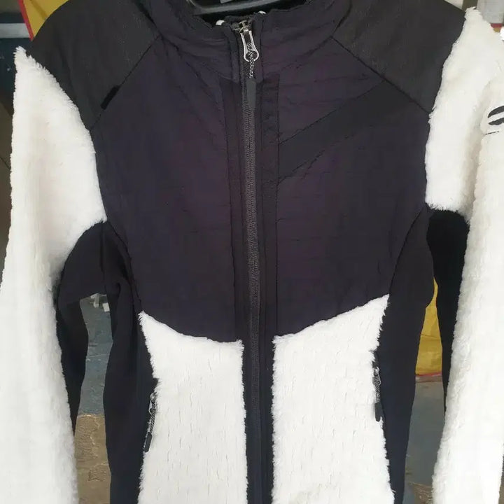 [BUNJANG] Aider Fleece Jacket / 아이더 블랙/화이트 뽀글이 플리스 자켓