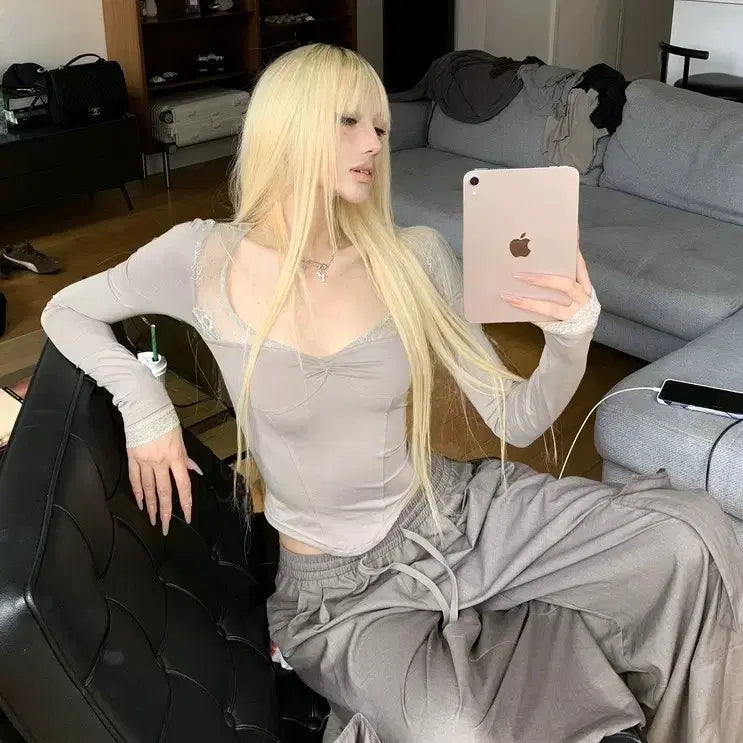 [BUNJANG] Crop Top V-neck Lace Top / 레이스 긴팔 크롭티 V넥 에겐녀 말라핏 시스루티셔츠 시스루티 데이트룩