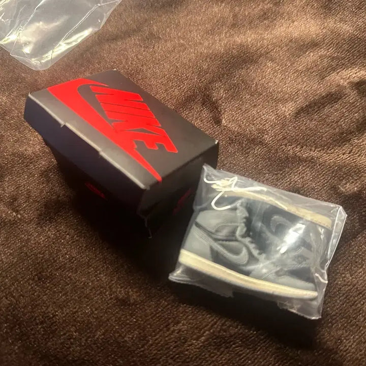 [BUNJANG] Bandai Nike Jordan Secret Reverse Shadow Gacha / 반다이 나이키 조던 가챠 시크릿 리버스 쉐도우