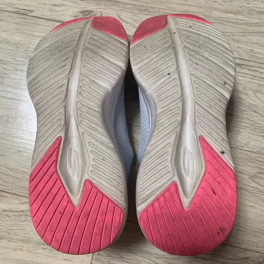 [BUNJANG] 스케처스  에어쿨 메모리폼 여성 스니커즈