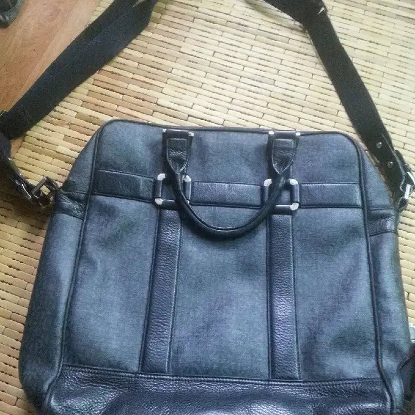 [BUNJANG] Louis Quatorze Crossbody Bag / 명품 특가~루이까또즈(정품)럭셔리한 디자인 멋진남성 브르프케이스 크로스백