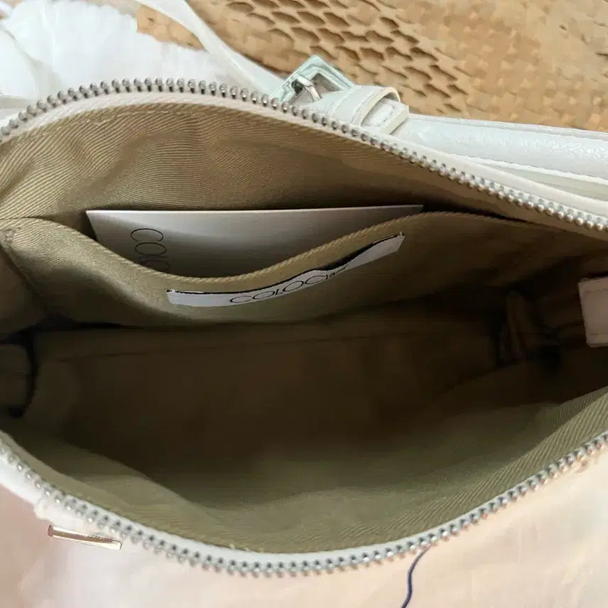 [BUNJANG] Colossins Square Bag (White) / 콜로신스 스퀘어백(화이트)