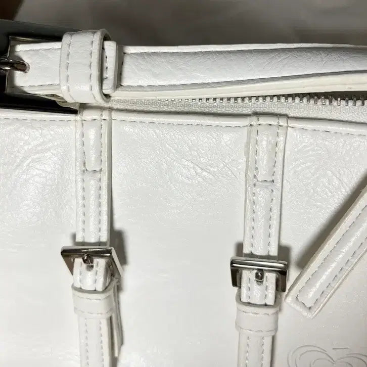 [BUNJANG] Colossins Square Bag (White) / 콜로신스 스퀘어백(화이트)