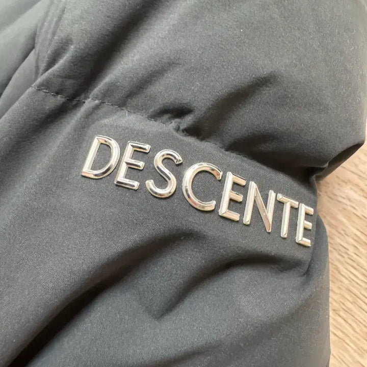 [BUNJANG] DESCENTE SO323UDJ92 Jacket / 데상트 캐논 후드 디테쳐블 숏다운 자켓  SO323UDJ92