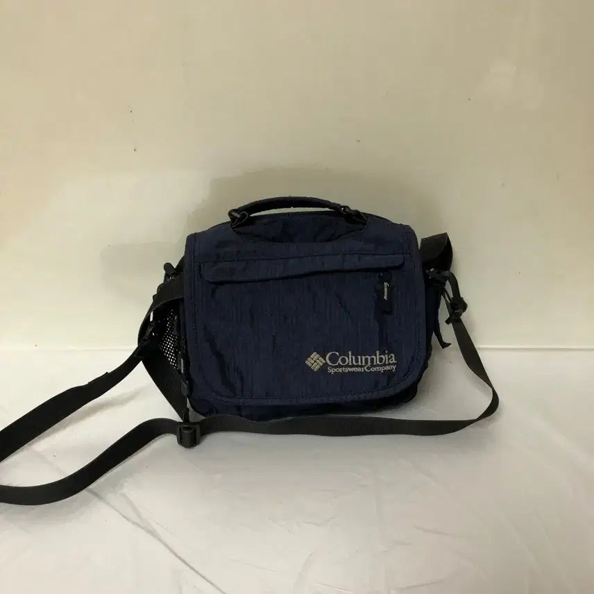 [BUNJANG] Columbia Crossbody Bag / 컬럼비아 크로스백@9910