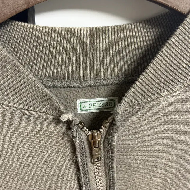 [BUNJANG] Apres Half-Zip Sweatshirt / [2] 아프레쎄 하프집업 스웻