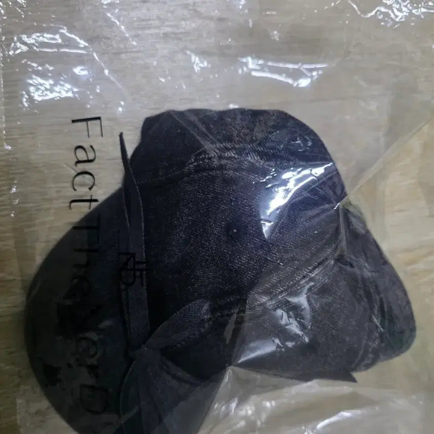 [BUNJANG] Fack The Donald Ribbon Denim Cap / 팩더널드 리본 데님 캡