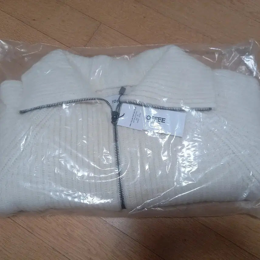 [BUNJANG] Topi Two-Way Knit Zip-Up Ivory / 토피 투웨이 니트 집업 아이보리