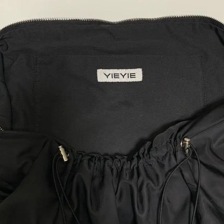 [BUNJANG] IVE Super Sasha Bag / 이에이에 Super Sasha Bag 슈퍼 샤샤백