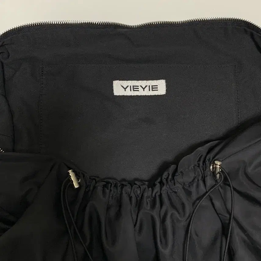 [BUNJANG] IVE Super Sasha Bag / 이에이에 Super Sasha Bag 슈퍼 샤샤백