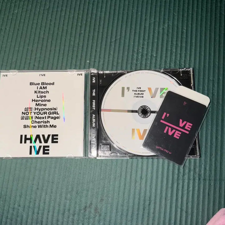 [BUNJANG] IVE The First Album + Lucky Draw Bundle Set / 아이브 IVE의 1집 앨범이랑 럭드 같이 팔아요 (네고가능)