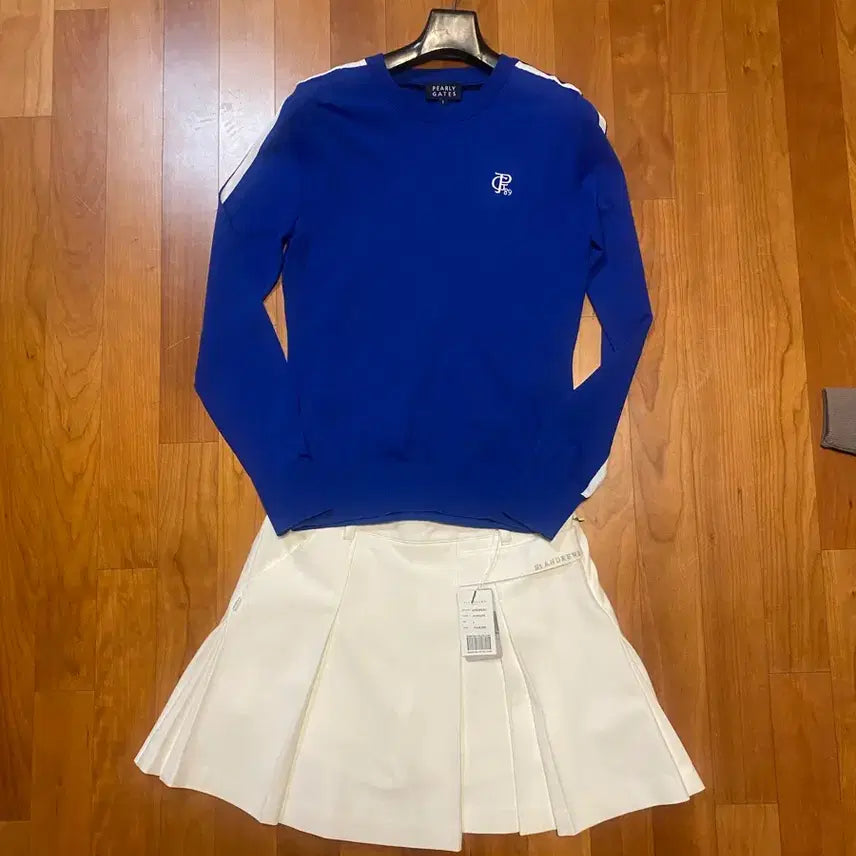 [BUNJANG] Paris Date Women's Lettering Jacquard Knit Top / 파리데이트여성백레터링자카드배색라인니트1(55반)