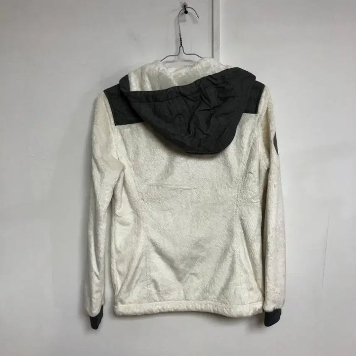 [BUNJANG] Discovery Womens Winter Hooded Jacket / 디스커버리 여성 겨울 후드자켓 90S 55호@9969