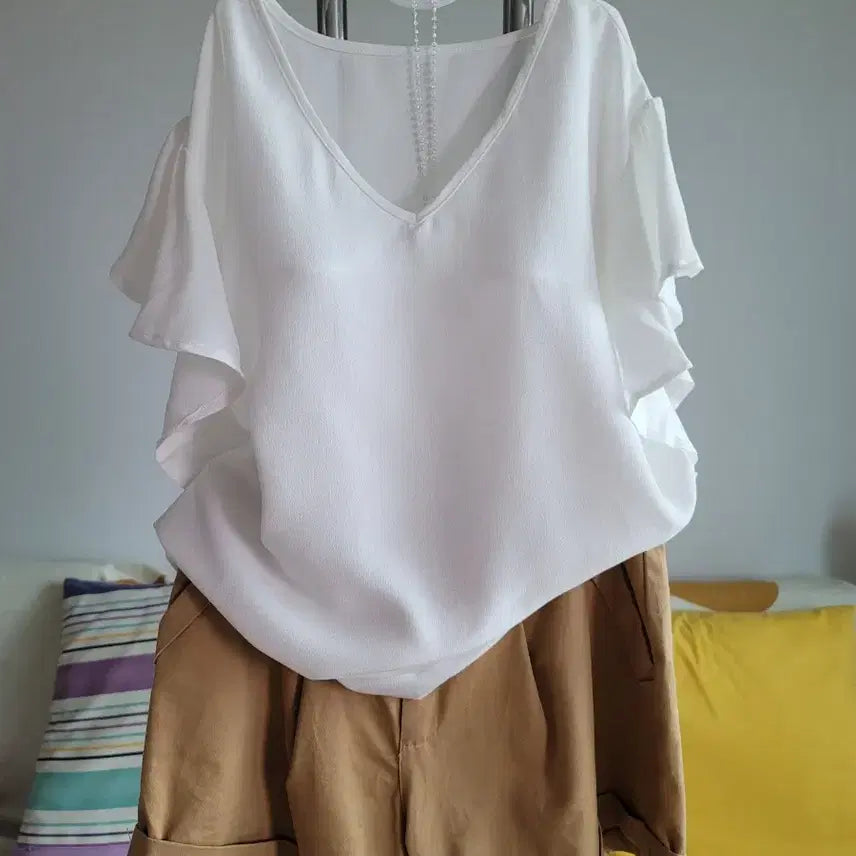 [BUNJANG] V-Neck Ruffle Sleeve Women&
