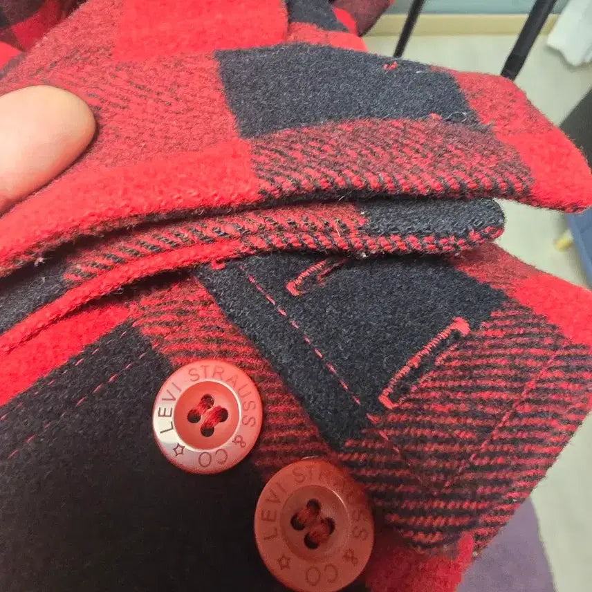 [BUNJANG] Levi's Red/Black Checkered Shirt Jacket / 리바이스 레드/블랙 체크 셔츠 자켓