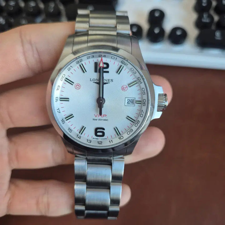 [BUNJANG] Longines Conquest VHP 43MM Watch / 25년 4월 스탬  론진vhp 컨퀘스트 43MM 태그호이어 해밀탄 튜더