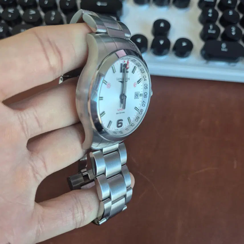 [BUNJANG] Longines Conquest VHP 43MM Watch / 25년 4월 스탬  론진vhp 컨퀘스트 43MM 태그호이어 해밀탄 튜더